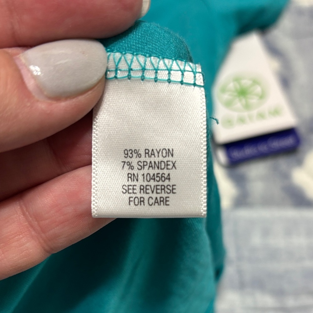 GAIAM Blue Calm Graphic Short Sleeve Tee - Picture 8 of 8